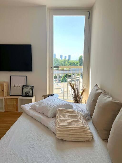 Donaublick Oasis: Stylische Wohnung Bécs Kültér fotó